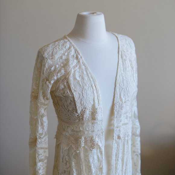 Adiva Lace Duster - Picture 3 of 10